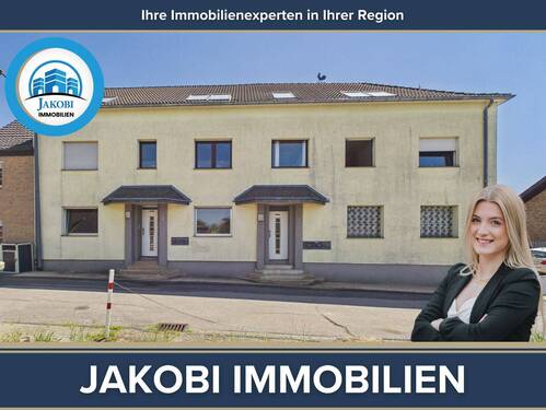 Mehrfamilienhaus in Zülpich - Zülpich: 5-Parteien Wohnhaus mit großer Doppelgarage sowie weiterem Ausbaupotenzial!