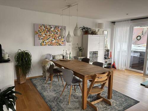 Wohn- und Esszimmer - 4 Zimmer Etagenwohnung zum Kaufen in Grafenau