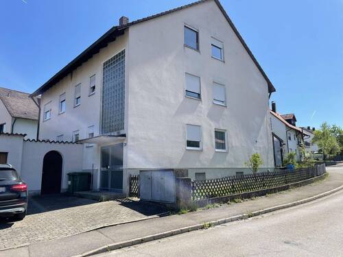 Frontansicht - 4 Zimmer Etagenwohnung in Roth