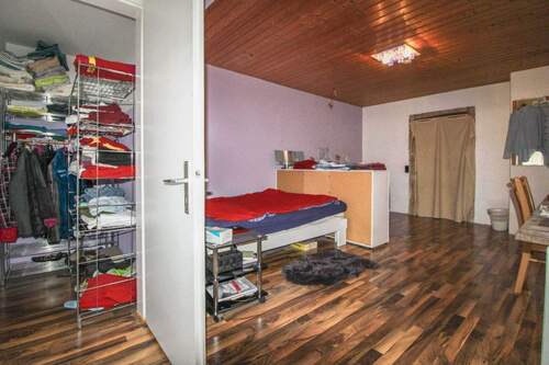 Gästezimmer mit begehbarem Kleiderschrank OG - 