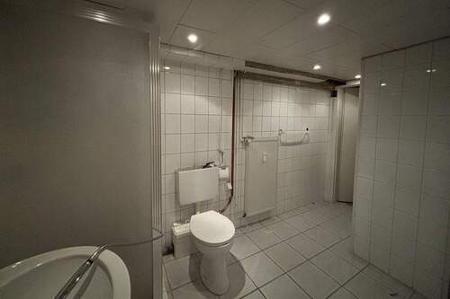 Duschbad im Keller - 