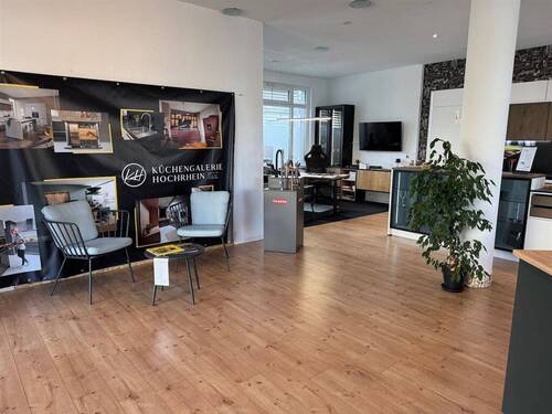 1 - Einrichten und loslegen... sehr schöne Büro-Praxis-Laden- Fläche in frequentierter Lage von Lauchringen!