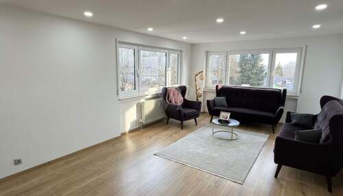 Wohnzimmer ö - 3 Zimmer Etagenwohnung zum Kaufen in Leutkirch im Allgäu / Adrazhofen