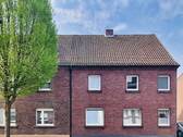 Straßenansicht - Doppelhaushälfte mit großem Potential in zentraler Stadtlage von Dülmen