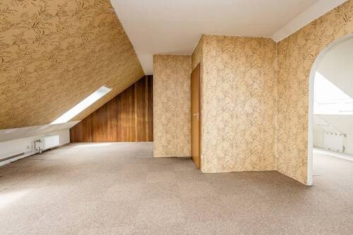 Schlafzimmer mit Ankleide DG - 