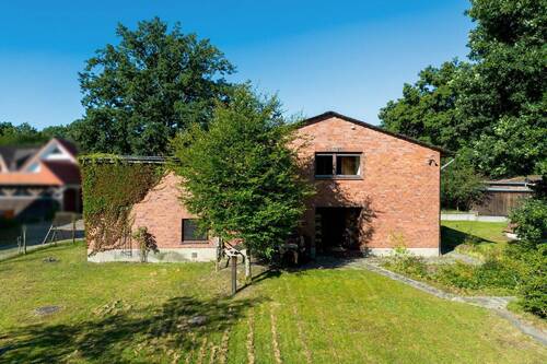 Mit großzügiger Gartenfläche - 8 Zimmer Einfamilienhaus in Buchholz
