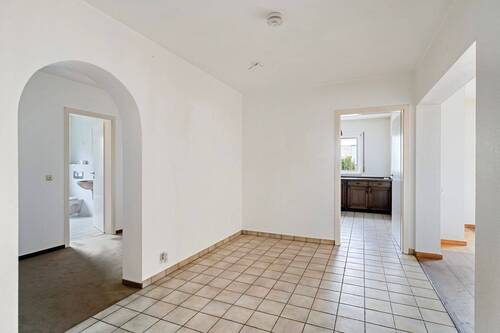 Diele - 3 Zimmer Etagenwohnung zum Kaufen in Hofheim am Taunus