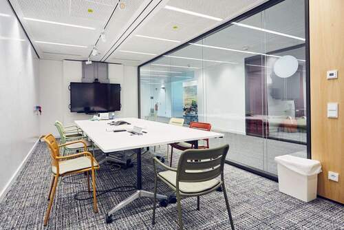 Meetingraum groß - Büro mit 123,00 m&sup2; in München zur Miete