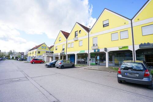 Parkplatzansicht - Gewerbeobjekt (Büro, Produktion, Verkauf) zum Kaufen in Kaufering