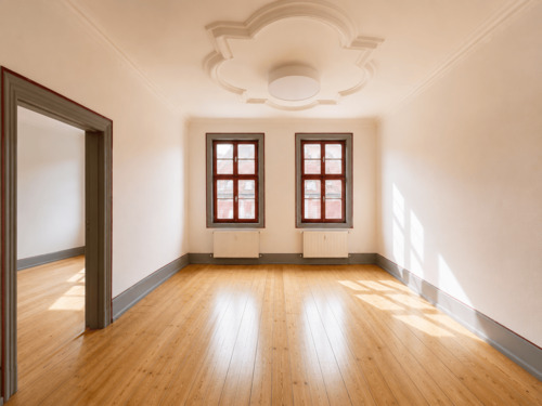 Wohnzimmer (Mobiliar wurde mit KI entfernt) - Etagenwohnung mit 132,00 m&sup2; in Weimar zum Kaufen