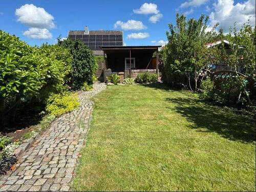 Garten mit Schuppen - 