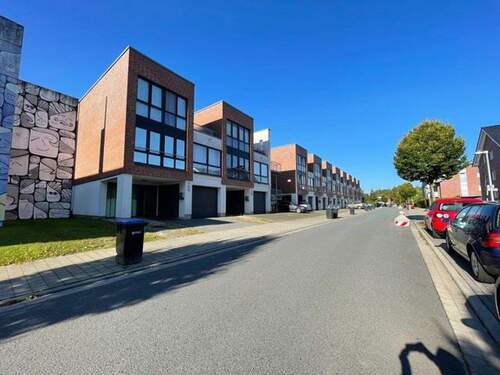 Jürgen-Hornemann Str. - 