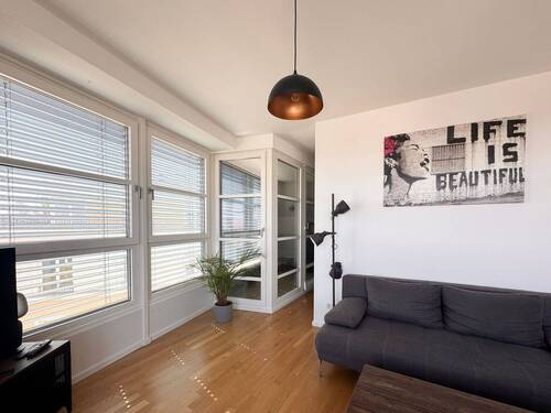 Wohnzimmer - 2 Zimmer Etagenwohnung in Berlin