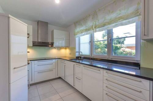 Moderne Einbauküche - Terrassenwohnung mit 141,30 m² in Olching zum Kaufen