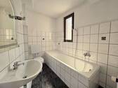 Tageslichtbad mit Duschwanne - 