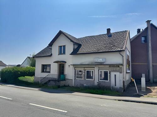 Außenansicht - 5 Zimmer Einfamilienhaus zum Kaufen in Roth