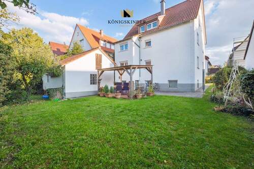 Außenansicht - 9 Zimmer Mehrfamilienhaus, Wohnhaus zum Kaufen in Stuttgart