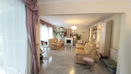 Blick vom Esszimmer ins Wohnzimmer - 