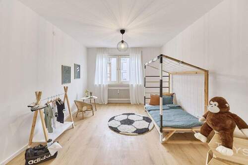 Kinderzimmer / Büro - 