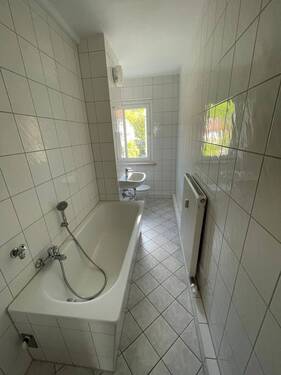 Badezimmer - Etagenwohnung mit 59,60 m&sup2; in Gera zur Miete