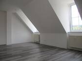 Wohnzimmer Bild 3 - 2 Zimmer Etagenwohnung in Muldenhammer