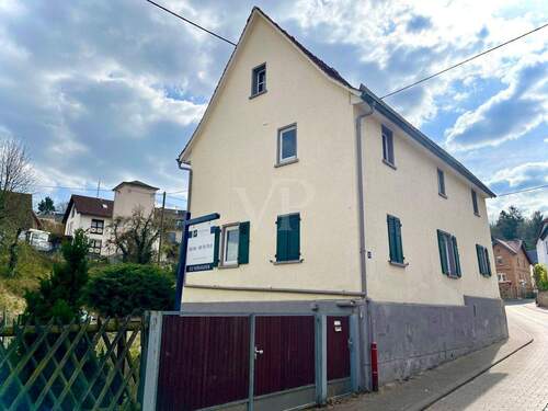 Außenansicht - Mehrfamilienhaus, Wohnhaus mit 110,00 m² in Hofheim am Taunus / Lorsbach zum Kaufen