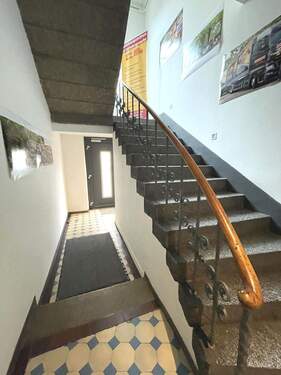 Treppenaufgang in das 1. OG - 