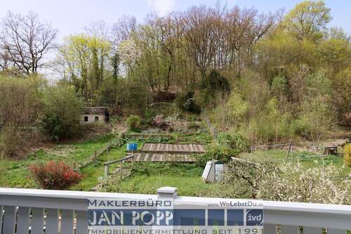 Gartenblick vom Balkon - 