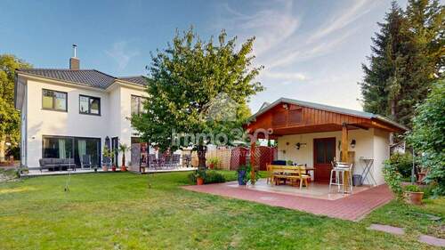 gepflegtes Haus & Grundstück - 