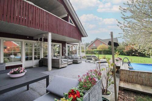Terrasse mit Pool - 