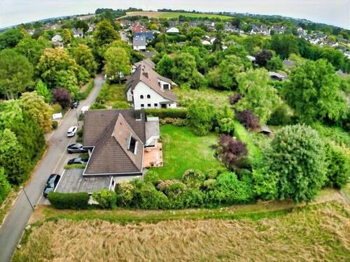 Überblick Ostausrichtung - 6 Zimmer Einfamilienhaus in Heiligenhaus