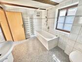 Badezimmer (2) Obergeschoss - 