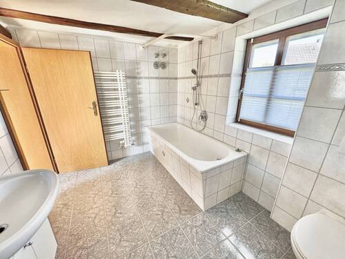 Badezimmer (2) Obergeschoss - 