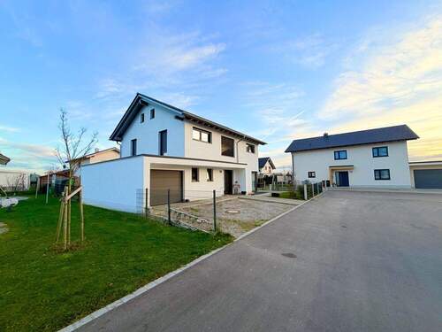 Außenansicht Nord/West - 5 Zimmer Einfamilienhaus in Rieden