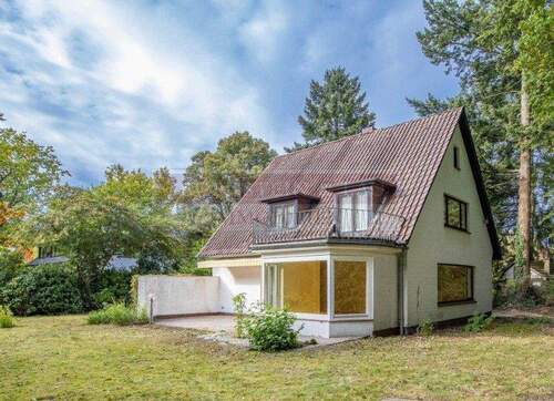 Bild 1 - RESERVIERT 'Nah zur Elbe, schnell ins Dorf!' Großzügiges Familiendomizil zur Modernisierung in gefragter Sackgassenlage von Ri...