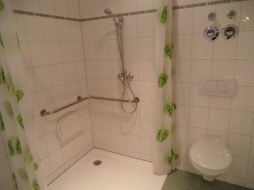 Bad innenliegend mit Dusche - 