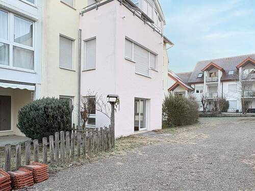 Gebäude - 1 Zimmer Etagenwohnung in Stuttgart