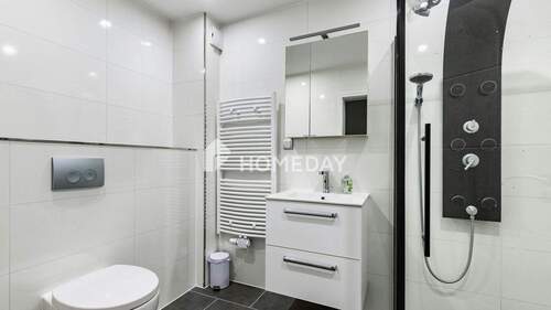 1. OG Badezimmer 1 - 6 Zimmer Einfamilienhaus in Kaiserslautern