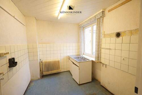 die Küche wartet auf eine neue Einrichtung - 