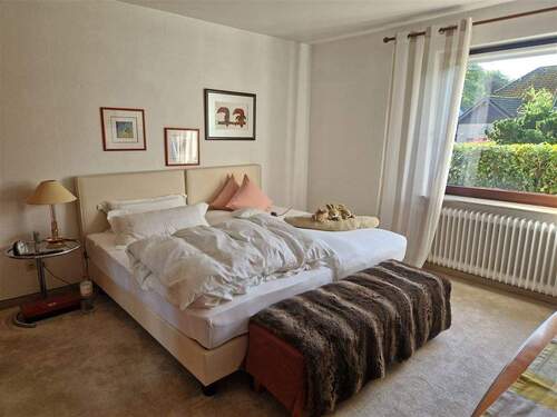Schlafzimmer EG - 