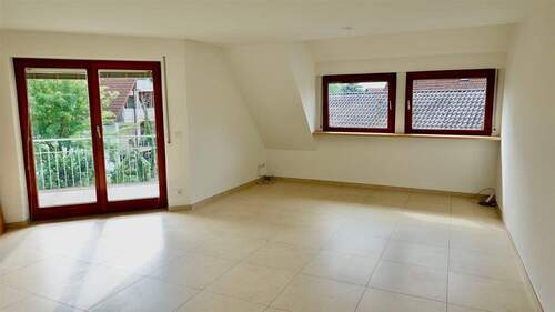 Gr. Wohnzimmer mit Zugang zur Loggia - Etagenwohnung mit 68,30 m² in Meersburg zum Kaufen