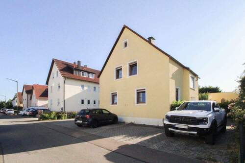 Außenansicht - 7 Zimmer Einfamilienhaus zum Kaufen in Schwandorf