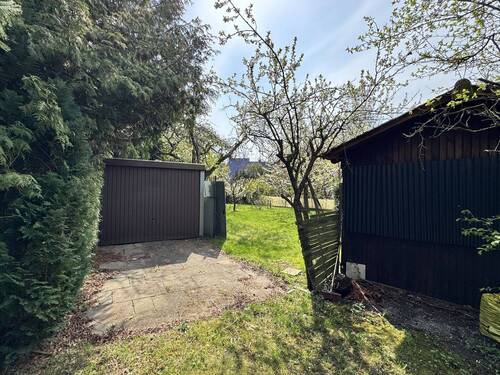 Garage mit Garten - 
