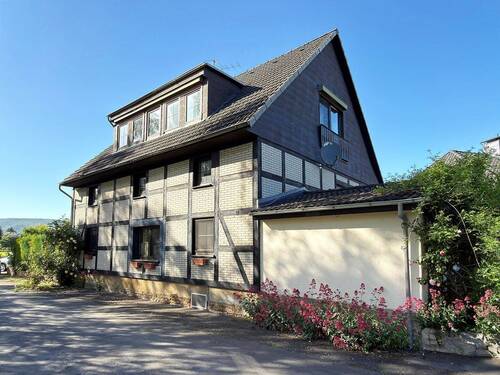 Außenansicht - 7 Zimmer Einfamilienhaus zum Kaufen in Rinteln