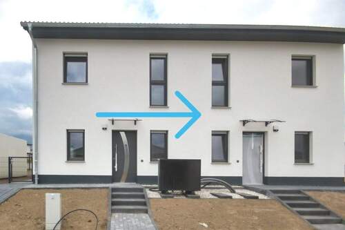 Frontansicht - 4 Zimmer Doppelhaushälfte in Borna