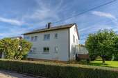 Objektansicht mit Garten - 