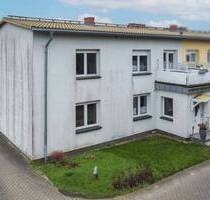 Großes Platzangebot auf 2 Etagen: Reiheneckhaus mit 6 Räumen Nähe Güstrow in Lüssow - Karow