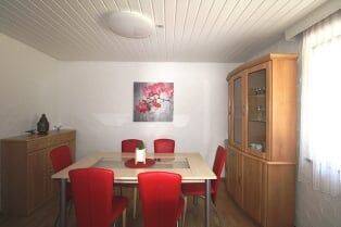 Blick ins Esszimmer - 