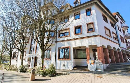 Aussenansicht gesamt.jpg - Gewerbeobjekt (Büro, Produktion, Verkauf) zur Miete in Kelkheim