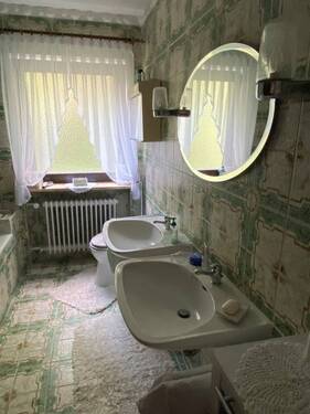 Bad Haus 1 - 